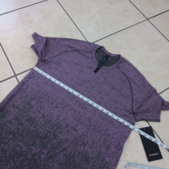 Lululemon Metal Vent Tech Short Sleeve 2.0 Cube Calibrate Purple Blossom L - Picture 7 of 10